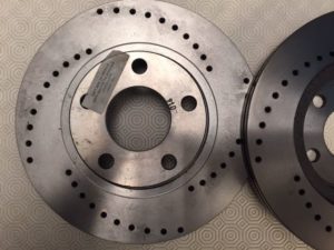 VW Passat MK5 3B 1996-200 Cross Drilled Front Brake Discs. 280mm diameter - Image 3