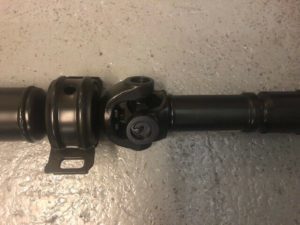 Toyota HiLux MK7 KUN25 2.5D 4WD 5spd Manual New Rear Propshaft 371000K260 A - Image 3